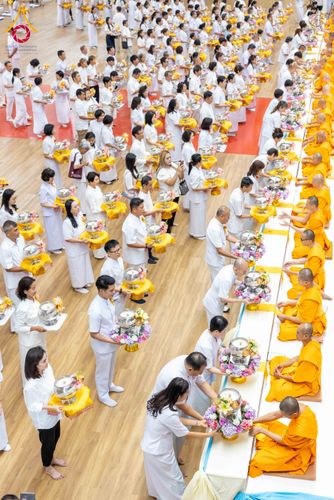 ภาพ No.310720:วันอาทิตย์ที่ 22 กุมภาพันธ์ พ.ศ. 2569 พิธีถวายโคมมาฆประทีป ณ ห้องแก้วสารพัดนึก 2 วัดพระธรรมกาย จ.ปทุมธานี