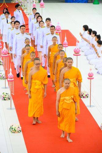 ภาพ No.78572:พิธีต้อนรับสัญญาบัตร พัดยศ ผ้าไตรและถวายมุทิตาสักการะฯ พระครูสิทธิรัตนวิเทศ และ พระครูวิเทศสันติคุณ วันอังคารที่ 28 มีนาคม พ.ศ. 2566 ณ อุโบสถวัดพระธรรมกาย