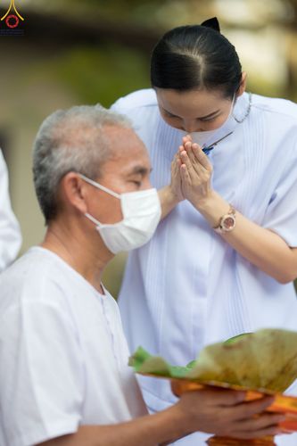 ภาพ No.78636:พิธีตัดปอยผมและปลงผมนาคธรรมทายาท  โครงการบรรพชาและอุปสมบทหมู่ วันคุ้มครองโลก วันที่ 26 มีนาคม พ.ศ.2566 ณ หมู่บ้านบรรลุธรรม วัดพระธรรมกาย