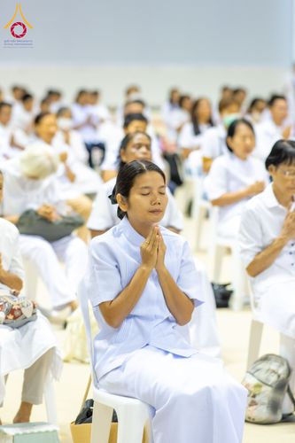 ภาพ No.325633:วันที่ 26 เมษายน พ.ศ.2569 กิจกรรมงานบุญวันอาทิตย์ สาธุชนปฏิบัติธรรมร่วมกัน ณ ห้องแก้วสารพัด 1 วัดพระธรรมกาย ปทุมธานี