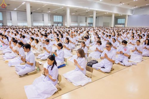 ภาพ No.328120:วันอาทิตย์ต้นเดือนที่ 3 พฤษภาคม พ.ศ.2569 พิธีบูชาข้าวพระ ณ วัดพระธรรมกาย