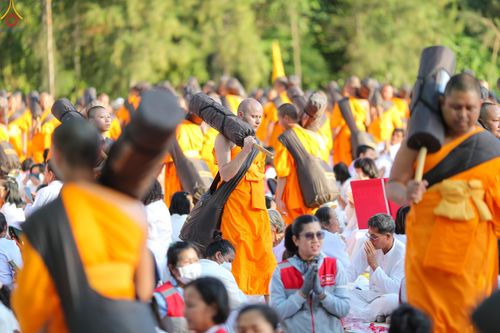 ภาพ No.289716:วันที่ 7 มกราคม พ.ศ. 2569 พิธีต้อนรับพระธรรมยาตรา ณ อนุสรณ์สถานลำดับที่ 2 สถานที่ตั้งมโนปณิธานบวชตลอดชีวิต อนุสรณ์สถานคลองบางนางแท่น อ.สามพราน จ.นครปฐม ในโครงการธรรมยาตรา กตัญญูบูชา มหาปูชนียาจารย์ พระมงคลเทพมุนี(สด จนฺทสโร) พระผู้ปราบมาร อนุสรณ์สถาน 7 แ