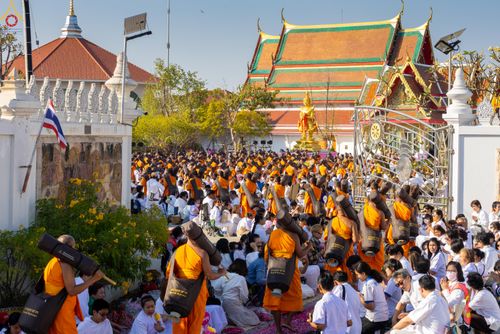 ภาพ No.292911:วันที่ 11 มกราคม พ.ศ. 2569 พิธีต้อนรับพระธรรมยาตรา ณ อนุสรณ์สถานลำดับที่ 3 สถานที่เกิดในเพศสมณะ วัดสองพี่น้อง อำเภอสองพี่น้อง จังหวัดสุพรรณบุรี ในโครงการธรรมยาตรา กตัญญูบูชา มหาปูชนียาจารย์ พระมงคลเทพมุนี(สด จนฺทสโร) พระผู้ปราบมาร อนุสรณ์สถาน 7 แห่ง ปีที