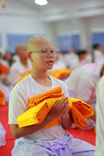 ภาพ No.320183:วันเสาร์ที่ 4 เมษายน 2569 พิธีตัดปอยผม ขอขมาผู้ปกครอง  มอบบาตร-ผ้าไตร และพิธีบรรพชาสามเณร 87 รูป  ณ ศูนย์ปฏิบัติธรรมระยอง(บ้านช่องลม)  ต.บางบุตร อ.บ้านค่าย จ.ระยอง