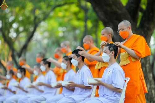 ภาพ No.80100:พิธีตัดปอยผมและปลงผมนาคธรรมทายาท โครงการอุปสมบทหมู่ธรรมทายาท พุทธศาสตร์สากลรุ่นที่ 7 (ภาคฤดูร้อน) วันอาทิตย์ที่ 9 เมษายน พ.ศ.2566