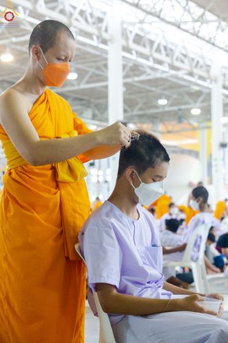 ภาพ No.78762:พิธีปลงผมนาคธรรมทายาท โครงการอบรมยุวธรรมทายาท มัชฌิมธรรมทายาท และธรรมทายาทรุ่นอุดมศึกษา ณ สภาธรรมกายสากล วัดพระธรรมกาย วันเสาร์ที่ 1 เมษายน พ.ศ. 2566