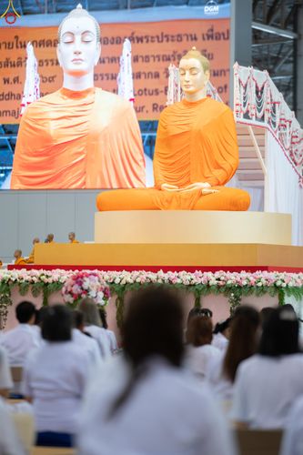 ภาพ No.341920:วันพุธที่ 29 กรกฎาคม พ.ศ. 2569 พิธีประดิษฐานพระบรมสารีริกธาตุภายในเกศดอกบัวตูมองค์พระธรรมกายเพื่ออัญเชิญไปประดิษฐาน  วัดพุทธสันติวัน ธรรมชัย เมืองนาคปูร์ รัฐมหาราษฏระ ประเทศอินเดีย ณ  วัดพระธรรมกาย จ.ปทุมธานี