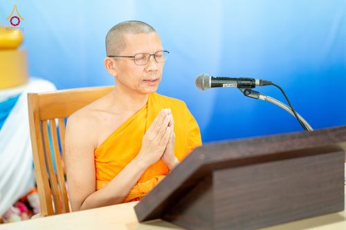 ภาพ No.336047:วันที่ 20 มิถุนายน พ.ศ. 2569 พิธีตักบาตรฉลองพระใหม่ โครงการอุปสมบทธรรมทายาทอุดมศึกษา รุ่นที่ 53