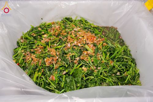 ภาพ No.292655:วันที่ 12 มกราคม พ.ศ. 2569 พิธีถวายภัตตาหารเป็นสังฆทาน แด่พระธรรมยาตรา ณ อนุสรณ์สถานมหาวิหารพระมงคลเทพมุนี (โลตัสแลนด์) อ.สองพี่น้อง จ.สุพรรณบุรี ในโครงการธรรมยาตรา กตัญญูบูชา มหาปูชนียาจารย์ พระมงคลเทพมุนี(สด จนฺทสโร) พระผู้ปราบมาร อนุสรณ์สถาน 7 แห่ง ปี