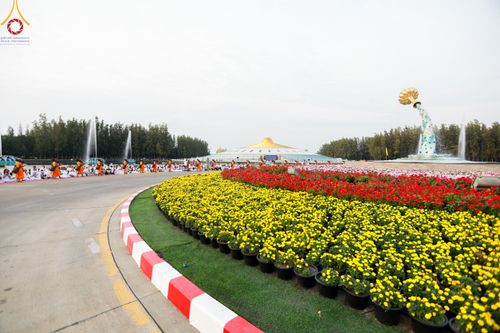 ภาพ No.120257:พิธีต้อนรับพระธรรมยาตรา ในโครงการธรรมยาตรา กตัญญูบูชา มหาปูชนียาจารย์ พระมงคลเทพมุนี(สด จนฺทสโร) พระผู้ปราบมาร อนุสรณ์สถาน 7 แห่ง ปีที่ 12 วันที่ 28 มกราคม พ.ศ. 2567 ณ วัดพระธรรมกาย จ.ปทุมธานี