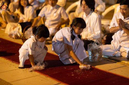 ภาพ No.120555:พิธีต้อนรับพระธรรมยาตรา ในโครงการธรรมยาตรา กตัญญูบูชา มหาปูชนียาจารย์ พระมงคลเทพมุนี(สด จนฺทสโร) พระผู้ปราบมาร อนุสรณ์สถาน 7 แห่ง ปีที่ 12 วันที่ 28 มกราคม พ.ศ. 2567 ณ วัดพระธรรมกาย จ.ปทุมธานี (ชุดที่ 2)