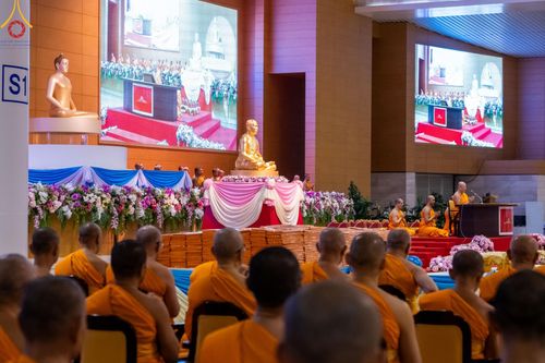 ภาพ No.160365:พิธีทอดผ้าป่าสมทบกฐินวัดพระธรรมกาย และสมทบกฐิน 30,000 วัดทั่วไทย ครั้งที่ 3 ณ สภาธรรมกายสากล วัดพระธรรมกาย วันพฤหัสบดีที่ 10 ตุลาคม พ.ศ. 2567