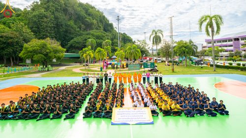 ภาพ No.341202:วันที่ 27 กรกฎาคม พ.ศ. 2569 พิธีตักบาตรพระ 1,000 รูป เมืองพัทลุง  ณ ถนนราเมศวร์ อ.เมือง จ.พัทลุง