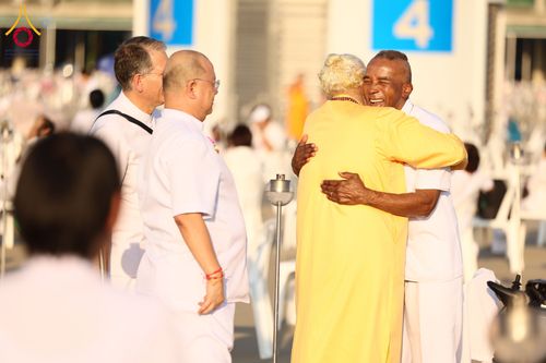 ภาพ No.312008:วันอังคารที่ 3 มีนาคม พ.ศ.2569 พิธีเวียนประทักษิณและจุดมาฆประทีป ณ ลานธรรมพระมหาธรรมกายเจดีย์ วัดพระธรรมกาย