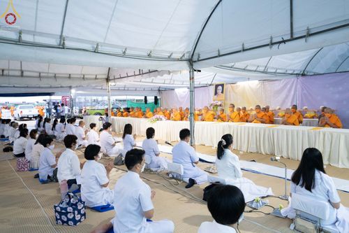 ภาพ No.69957:พิธีถวายภัตตาหารเป็นสังฆทาน แด่คณะพระธรรมยาตราฯ ในโครงการธรรมยาตราฯ ปีที่ 11 ณ อนุสรณ์สถานมหาวิหารพระมงคลเทพมุนี อ.สองพี่น้อง จ.สุพรรณบุรี วันที่ 10 มกราคม พ.ศ. 2566
