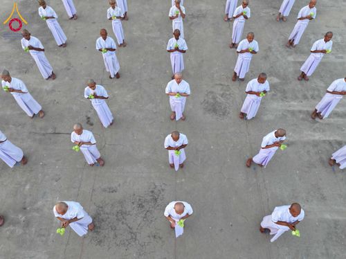 ภาพ No.320777:วันเสาร์ที่ 11 เมษายน พ.ศ.2569 พิธีเวียนประทักษิณ พิธีวันทาเจดีย์ โครงการอุปสมบทหมู่ บูชาธรรมหลวงพ่อธัมมชโย พ.ศ.2569 โครงการอุปสมบทหมู่ธรรมทายาท ระดับอุดมศึกษา รุ่น 53 (ภาคฤดูร้อน) ณ วัดพระธรรมกาย ปทุมธานี