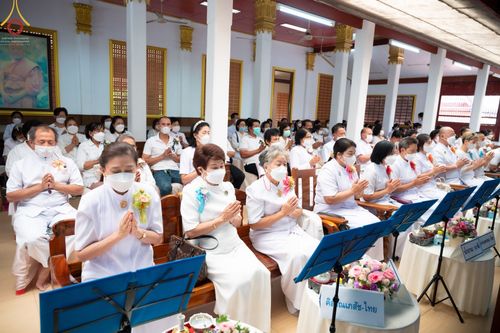 ภาพ No.74859:พิธีเจริญพระพุทธมนต์ ปฏิบัติธรรม มอบทุนการศึกษา ถวายสังฆทาน 106 วัด เพื่อถวายเป็นพุทธบูชา และขับเคลื่อนโครงการหมู่บ้านรักษาศีล 5 โดยคณะสงฆ์จังหวัดนครปฐม คณะศิษยานุศิษย์วัดพระธรรมกาย โครงการธรรมยาตราฯ ปีที่ 11 ณ วัดบางปลา อ.บางเลน จ.นครปฐม วันที่ 28 มกราค
