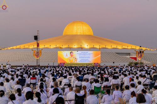 ภาพ No.75364:พิธีจุดประทีปถวายเป็นพุทธบูชา และบูชาธรรมมหาปูชนียาจารย์ ในโครงการธรรมยาตรากตัญญูบูชา มหาปูชนียาจารย์ พระมงคลเทพมุนี(สด จนฺทสโร) พระผู้ปราบมาร ปีที่ 11 ณ อนุสรณ์สถานลำดับที่ 7 สถานที่ขยายวิชชาธรรมกาย วัดพระธรรมกาย จ.ปทุมธานี วันที่ 31 มกราคม พ.ศ. 2566