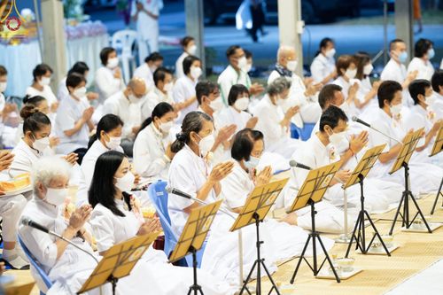 ภาพ No.71277:พิธีถวายภัตตาหารเป็นสังฆทาน แด่คณะพระธรรมยาตราฯ ในโครงการธรรมยาตรากตัญญูบูชา มหาปูชนียาจารย์ พระมงคลเทพมุนี(สด จนฺทสโร) พระผู้ปราบมาร อนุสรณ์สถาน 7 แห่ง ปีที่ 11 วันที่ 15 มกราคม พ.ศ. 2566