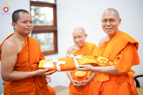 ภาพ No.315810:วันพฤหัสบดีที่ 26 มีนาคม พ.ศ. 2569 พิธีบำเพ็ญกุศล คุณพ่อณรงค์ จินตมากุล  สิริอายุ 99 ปี 11 เดือน โยมบิดา พระครูปลัดรัตนวีรวัฒน์ (รังสฤษดิ์ อิทฺธิจินตโก) ที่ปรึกษาเจ้าคณะจังหวัดปทุมธานี เจ้าอาวาสวัดพระธรรมกาย  ณ ห้องปลูกศรัทธา 2 วัดพระธรรมกาย ปทุมธานี