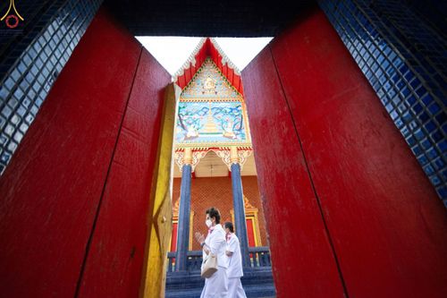 ภาพ No.69193:พระธรรมยาตรา ปฏิบัติศาสนกิจ ทำนุบำรุงศาสนสถาน, สวดธรรมจักร, ปฏิบัติธรรม ร่วมกับชุมชน,นักเรียนเด็กดีวีสตาร์ และร่วมพิธีทอดผ้าป่าบำรุงศาสนสถาน ในโครงการธรรมยาตรากตัญญูบูชา มหาปูชนียาจารย์ พระมงคลเทพมุนี(สด จนฺทสโร) พระผู้ปราบมาร อนุสรณ์สถาน 7 แห่ง ปีที่ 11