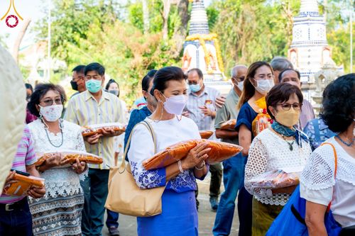 ภาพ No.63802:พิธีทอดกฐินสามัคคีทั่วไทย 5,000 วัด โดยคณะศิษยานุศิษย์วัดพระธรรมกาย น้อมบูชาธรรม 78 ปี หลวงพ่อธัมมชโย วันที่ 5 พฤศจิกายน พ.ศ. 2565 ณ วัดโพธิ์นางเทรา อ.เมือง จ.สุพรรณบุรี