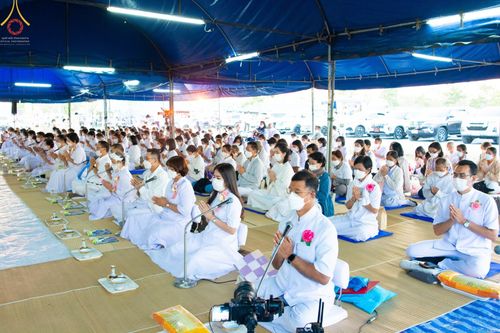 ภาพ No.74573:พิธีถวายภัตตาหารเป็นสังฆทาน แด่คณะพระธรรมยาตราฯ ในโครงการธรรมยาตรากตัญญูบูชา มหาปูชนียาจารย์ พระมงคลเทพมุนี(สด จนฺทสโร) พระผู้ปราบมาร อนุสรณ์สถาน 7 แห่ง ปีที่ 11 วันที่ 28 มกราคม พ.ศ. 2566