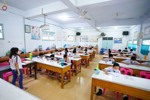 ภาพ No.65200:โครงการตอบปัญหาธรรมะทางก้าวหน้า IMEC (International Morals and Ethics Contest) ครั้งที่ 40 ณ โรงเรียน Djuanda ประเทศอินโดนีเซีย