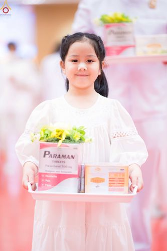 ภาพ No.343527:วันที่ 16 สิงหาคม พ.ศ.2569 พิธีถวายคิลานเภสัช และอุปกรณ์ทางการแพทย์ ณ ห้องแก้วสารพัดนึก2 วัดพระธรรมกาย