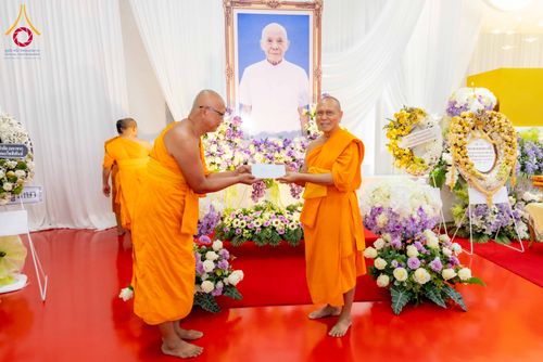 ภาพ No.316172:วันเสาร์ที่ 28 มีนาคม พ.ศ. 2569 พิธีบำเพ็ญกุศล คุณพ่อณรงค์ จินตมากุล  สิริอายุ 99 ปี 11 เดือน โยมบิดา พระครูปลัดรัตนวีรวัฒน์ (รังสฤษดิ์ อิทฺธิจินตโก) ที่ปรึกษาเจ้าคณะจังหวัดปทุมธานี เจ้าอาวาสวัดพระธรรมกาย  ณ ห้องปลูกศรัทธา 2 วัดพระธรรมกาย ปทุมธานี