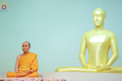 ภาพ No.92154:พิธีบูชาข้าวพระ ในวันทอดกฐินสามัคคี อาทิตย์ต้นเดือนที่ 5 พฤศจิกายน พ.ศ. 2566 ณ วัดพระธรรมกาย จ.ปทุมธานี