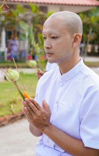 ภาพ No.65416:พิธีขอขมาผู้ปกครอง โดยนาคธรรมทายาท ในโครงการอุปสมบทบูชาธรรม มหาปูชนียาจารย์ประจำปี 2565 วันที่ 19 พฤศจิกายน พ.ศ. 2565 ณ ศูนย์ปฏิบัติธรรมลำปาง