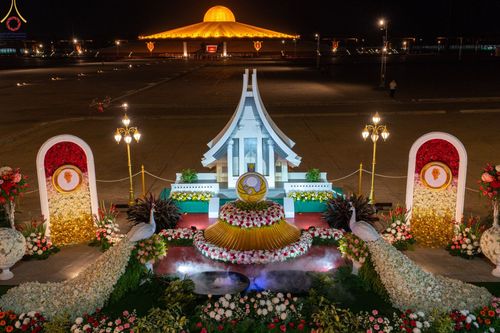 ภาพ No.72830:พิธีฉลองชัยสวดมนต์บทธรรมจักร 5,045,000,114 จบ เนื่องในวันคล้ายวันเกิด ครบรอบ 114 ปี คุณยายมหารัตนอุบาสิกาจันทร์ ขนนกยูง ณ วัดพระธรรมกาย จ.ปทุมธานี วันที่ 19 มกราคม พ.ศ. 2566