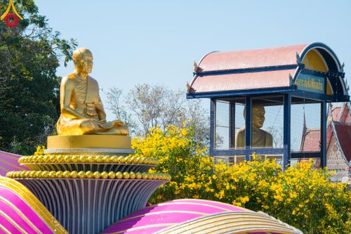 ภาพ No.106105:พิธีต้อนรับพระธรรมยาตรา ชุด 2 ในโครงการธรรมยาตรากตัญญูบูชา มหาปูชนียาจารย์  พระมงคลเทพมุนี(สด จนฺทสโร) พระผู้ปราบมาร  อนุสรณ์สถาน 7 แห่ง ปีที่ 12  วันที่ 3 มกราคม พ.ศ. 2567  ณ อนุสรณ์สถานโลตัสแลนด์ จ.สุพรรณบุรี