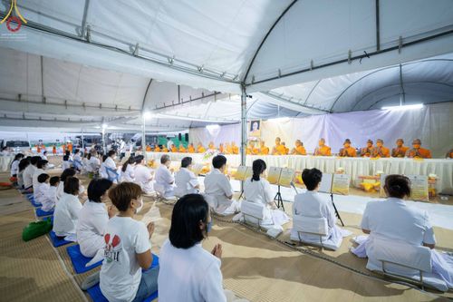 ภาพ No.69883:พิธีถวายภัตตาหารเป็นสังฆทาน แด่คณะพระธรรมยาตราฯ ในโครงการธรรมยาตราฯ ปีที่ 11 ณ อนุสรณ์สถานมหาวิหารพระมงคลเทพมุนี อ.สองพี่น้อง จ.สุพรรณบุรี วันที่ 9 มกราคม พ.ศ. 2566