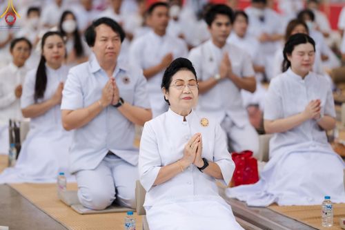 ภาพ No.151327:พิธีบูชาข้าวพระ ในวันอาทิตย์ต้นเดือน วันที่ 1 กันยายน พ.ศ. 2567 ณ สภาธรรมกายสากล วัดพระธรรมกาย