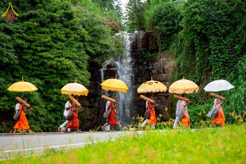 ภาพ No.226414:วันที่ 7-10 พฤษภาคม พ.ศ. 2568 โครงการเดินธรรมยาตรา สยาม-ลังกา ธรรมยาตรา ฉลองเทศกาลวิสาขบูชาแห่งชาติ ศรีลังกา บูชาธรรม 81 ปี หลวงพ่อธัมมชโย เมืองนูวราอิลิยา ประเทศศรีลังกา