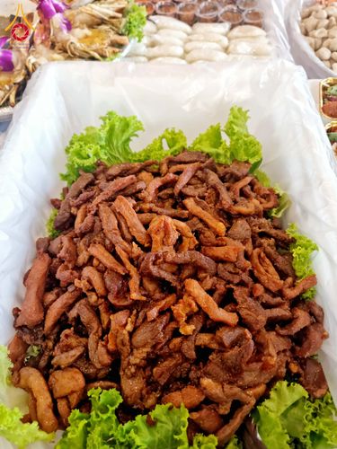 ภาพ No.204450:พิธีถวายภัตตาหารเป็นสังฆทาน แด่พระธรรมยาตรา ณ วัดพระธรรมกาย ตำบลคลองสาม อำเภอคลองหลวง จังหวัดปทุมธานี ในโครงการธรรมยาตรา กตัญญูบูชา มหาปูชนียาจารย์ พระมงคลเทพมุนี(สด จนฺทสโร) พระผู้ปราบมาร อนุสรณ์สถาน 7 แห่ง ปีที่ 13 วันที่ 31 มกราคม พ.ศ. 2568