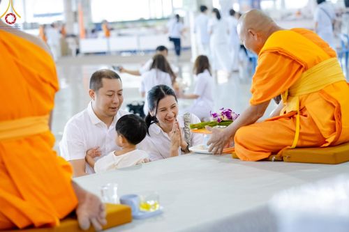 ภาพ No.207397:พิธีตักบาตร และปฏิบัติธรรมช่วงสาย ในวันมาฆบูชา วันพุธที่ 12 กุมภาพันธ์ พ.ศ. 2568 ณ วัดพระธรรมกาย จังหวัดปทุมธานี