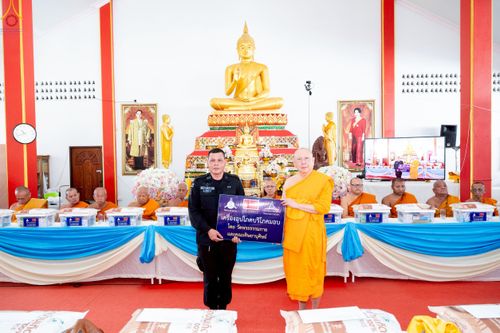 ภาพ No.234545:วันพฤหัสบดีที่ 24 กรกฎาคม พ.ศ. 2568 พิธีถวายสังฆทานแก่คณะสงฆ์ 323 วัด , พิธีมอบกองทุนหนุนแรงใจช่วยครูใต้ , พิธีทำบุญส่วนกุศลแด่ผู้วายชนม์ ในเหตุการณ์ความไม่สงบ 4 จังหวัด ชายแดนภาคใต้ (ปัตตานี , ยะลา , นราธิวาส , สงขลา) ปีที่ 21 ครั้งที่ 179 ณ วัดเวฬุวัน 