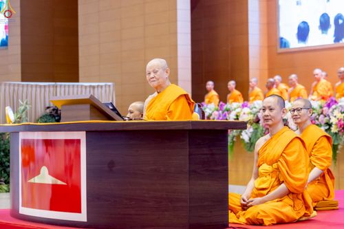 ภาพ No.240858:วันพุธที่ 27 สิงหาคม พ.ศ. 2568 พิธีทอดผ้าป่าเพื่อสร้างอาคาร  82 ปี หลวงพ่อธัมมชโย สมทบกฐินวัดพระธรรมกาย และกฐิน 30,000 วัดทั่วประเทศ ครั้งที่ 1