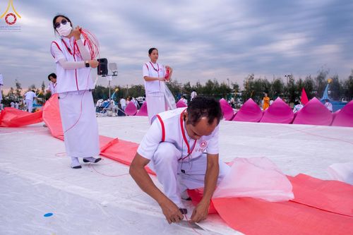 ภาพ No.121011:V.20 เป็นปลื้ม การเตรียมงาน เก็บงาน การรับบุญของเจ้าหน้าที่หน่วยงานต่างๆ เพื่อโครงการธรรมยาตรา กตัญญูบูชา มหาปูชนียาจารย์ พระมงคลเทพมุนี (สด จนฺทสโร) พระผู้ปราบมาร อนุสรณ์สถาน 7 แห่ง ปีที่ 12 ระหว่างวันที่ 2 - 31 มกราคม พ.ศ.2567