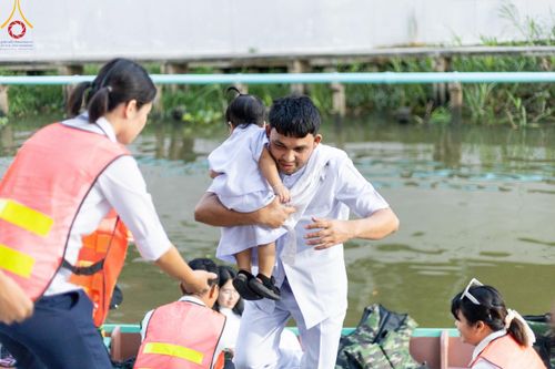 ภาพ No.117116:V.16 เป็นทีม การเตรียมงาน เก็บงาน การรับบุญของเจ้าหน้าที่หน่วยงานต่างๆ เพื่อโครงการธรรมยาตรา กตัญญูบูชามหาปูชนียาจารย์ พระมงคลเทพมุนี (สด จนฺทสโร) พระผู้ปราบมาร อนุสรณ์สถาน 7 แห่ง ปีที่ 12 ระหว่างวันที่ 2 - 31 มกราคม พ.ศ. 2567