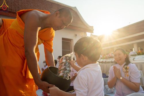 ภาพ No.116204:พิธีตักบาตรพระธรรมยาตรา ณ อนุสรณ์สถานลำดับที่ 4 สถานที่เกิดด้วยกายธรรม วัดโบสถ์(บน) จ.นนทบุรี วันที่ 21 มกราคม พ.ศ. 2567