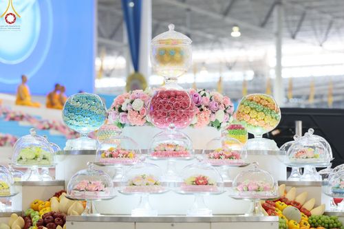 ภาพ No.206019:พิธีตักบาตร และ พิธีบูชาข้าวพระ ในวันอาทิตย์ต้นเดือน 2 กุมภาพันธ์ พ.ศ. 2568 ณ สภาธรรมกายสากล วัดพระธรรมกาย