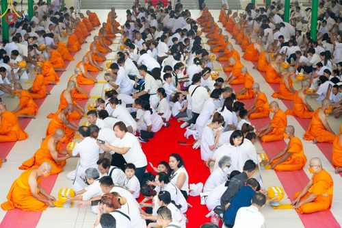 ภาพ No.141497:พิธีบรรพชาอุปสมบท โครงการอุปสมบทหมู่รุ่นผู้บริหาร รุ่นที่ 14 โครงการอุปสมบทหมู่ธรรมทายาท ระดับอุดมศึกษา รุ่นที่ 51 ภาคฤดูฝน ณ โบสถ์พระไตรปิฎก วัดพระธรรมกาย ในวันเสาร์ที่ 15 มิถุนายน พ.ศ. 2567