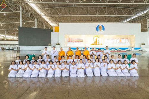 ภาพ No.345498:วันพฤหัสบดีที่ 27 สิงหาคม พ.ศ.2569 พิธีตักบาตรในวันธรรมชัย ณ สภาธรรมกายสากล วัดพระธรรมกาย ปทุมธานี