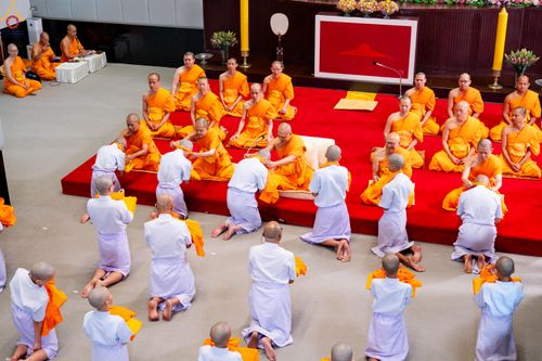 ภาพ No.338902:วันที่ 11 กรกฎาคม พศ.2569 พิธีบรรพชาอุปสมบท โครงการอุปสมบทหมู่ธรรมทายาทนานาชาติ  IDOP รุ่นที่ 21 (ภาษาจีน)  จากประเทศจีน มาเลเซีย สิงคโปร์ และไต้หวัน , โครงการบรรพชาสามเณรโรงเรียนนานาชาติ รุ่นที่ 15