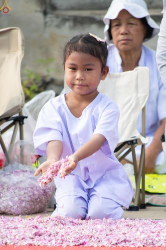 ภาพ No.294957:วันที่ 14 มกราคม พ.ศ. 2569 พิธีต้อนรับพระธรรมยาตรา อนุสรณ์สถานลำดับที่ 4  สถานที่เกิดด้วยกายธรรม ณ วัดโบสถ์บน ต.บางคูเวียง จ.นนทบุรี ในโครงการธรรมยาตรา กตัญญูบูชา มหาปูชนียาจารย์ พระมงคลเทพมุนี(สด จนฺทสโร) พระผู้ปราบมาร อนุสรณ์สถาน 7 แห่ง ปีที่ 14