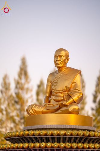 ภาพ No.290690:วันที่ 8 มกราคม พ.ศ. 2569 พระธรรมยาตราปฏิบัติธรรม และถ่ายภาพหมู่ประวัติศาสตร์ ในโครงการธรรมยาตรา กตัญญูบูชามหาปูชนียาจารย์ พระมงคลเทพมุนี(สด จนฺทสโร) พระผู้ปราบมาร อนุสรณ์สถาน 7 แห่ง ปีที่ 14 ณ อนุสรณ์สถานคลองบางนางแท่น อ.สามพราน จ.นครปฐม